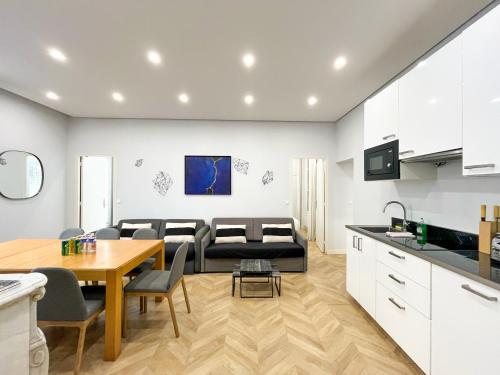 UrbanFlat 126 - Grand Appartement Parisien dans le centre