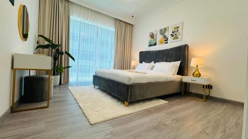 1 Bedroom with Balcony - Near Metro - Fast Wi-Fi