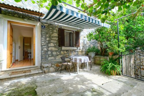 Apartment Milo 1 your cozy retreat in Mali Lošinj