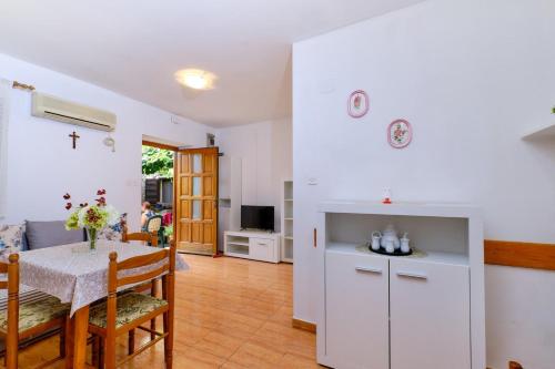 Apartment Milo 1 your cozy retreat in Mali Lošinj