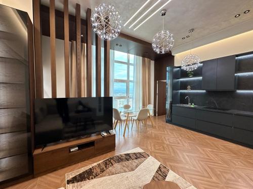 Promenade Luxury 2BR Apartment full city view by SelectStay