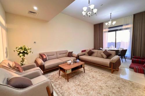 Elegant 2BR Apartment with Huge Terrace, Dubai Land