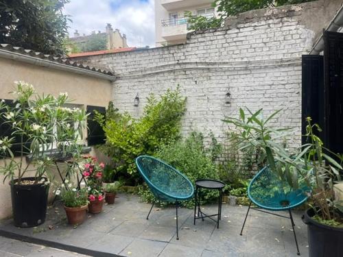 Apartment and private courtyard