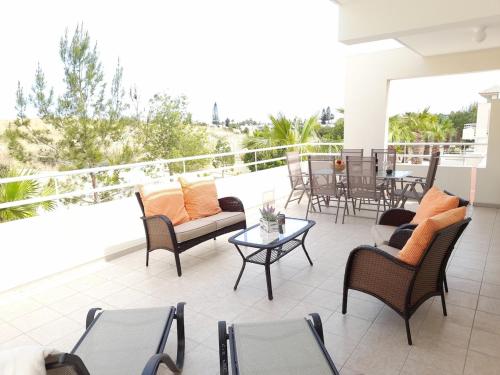 NISSI Elena BEACH apt