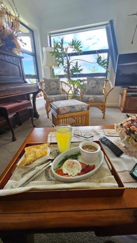 a tray of food on a table with a plate of food at Ahvenbloem Park in Kelso