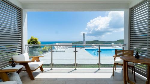 Ruby - 2-bed condo with pool