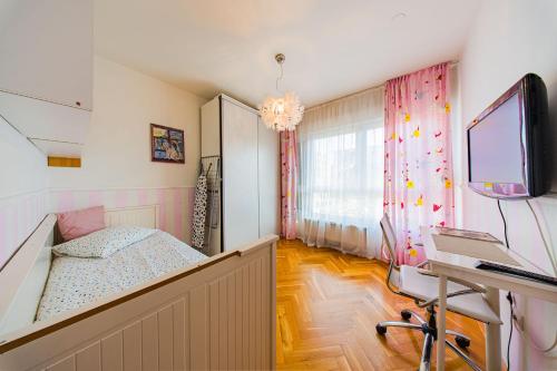 Flexible SelfCheckIns 216 - Zagreb - 3 Bedrooms - Garage