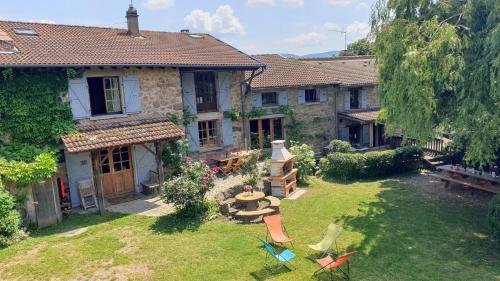 Gîte de groupe Charrette Fleurie pour 15 personnes avec salle d'activité