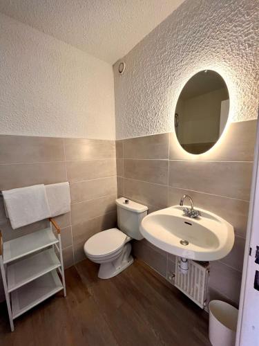 Sea View Apt, 3 Beds, AC, Ideal for Congresses