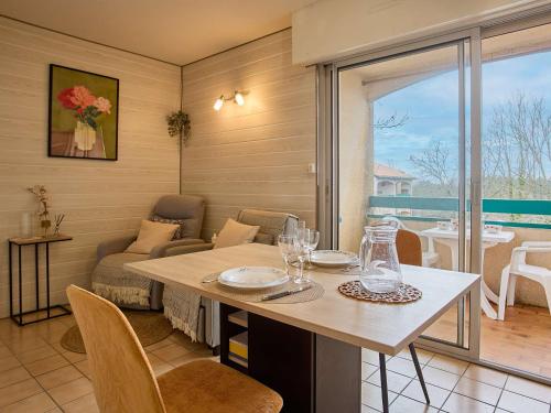 Appartement T2 calme avec balcon et Wifi - FR-1-841-79