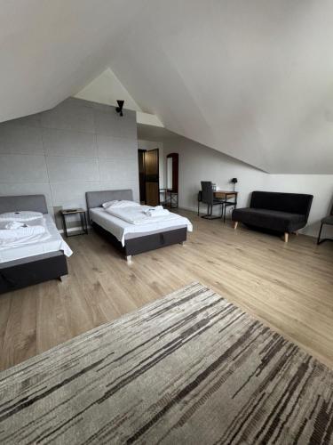 Llit o llits en una habitació de Polonez w Rymaniu