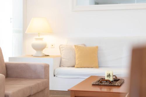 Villa Ipanema Poolside Living by LovelyStay