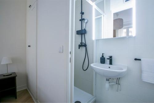 Cozy and elegant Parisian studio
