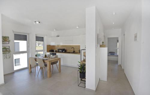 Modern apartment near Kanegra Beach