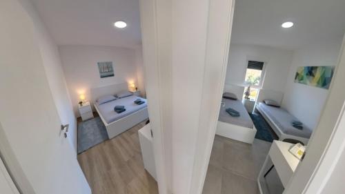 Modern apartment near Kanegra Beach