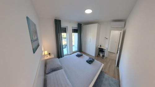 Modern apartment near Kanegra Beach
