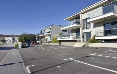 Modern apartment near Kanegra Beach