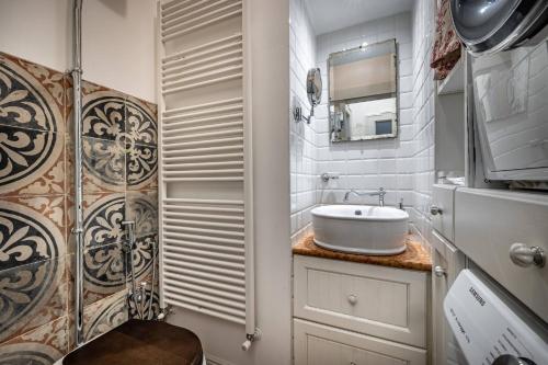 YID LUX SUITE BOLOGNESE