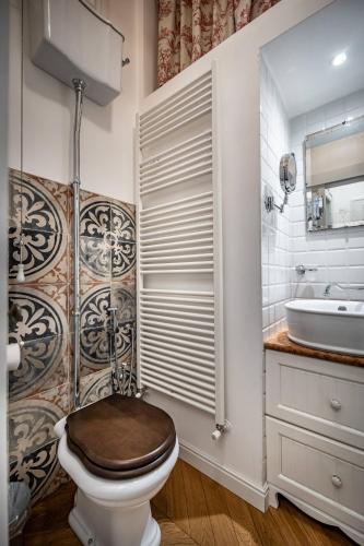 YID LUX SUITE BOLOGNESE