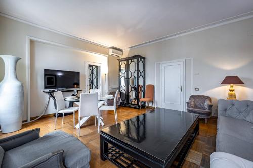 YID D'Azeglio luxury apartment with parking