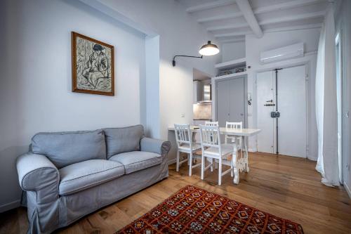 JCL first apt in the hearth of Florence