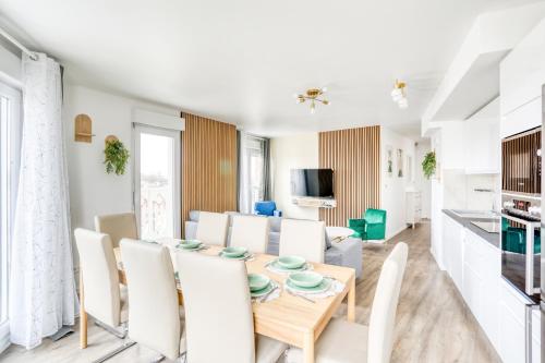 Duplex Paris, Villepinte Expo, CDG, Disneyland