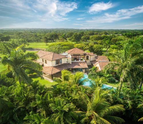 Villa Maji Luxury Private Villa Steps from the Ocean Sea Horse Ranch Cabarete