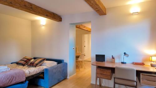 Pellicceria Charm Apartment