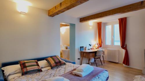 Pellicceria Charm Apartment