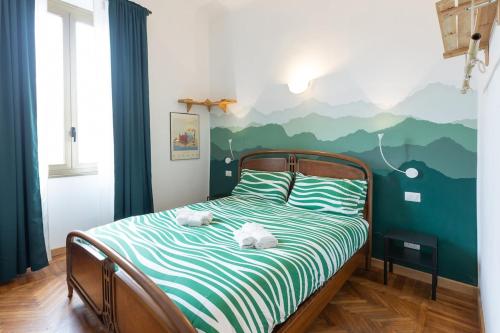 Vintage Chic Flat Steps from Fiera Milano & Wi-Fi