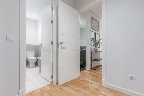 Stunning spacious -3Bdr 25Baths -Salamanca