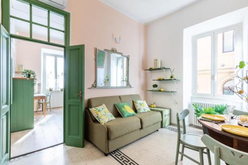 Charming Capri style Retreat - near Termini station, near Colosseum