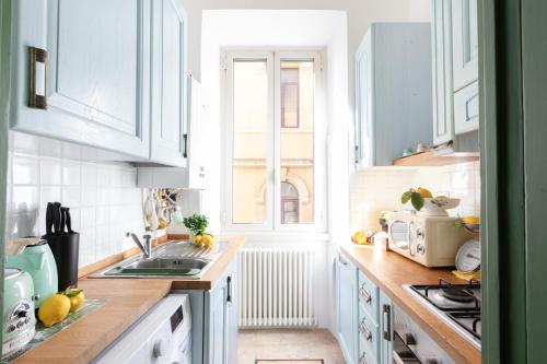 Charming Capri style Retreat - near Termini station, near Colosseum
