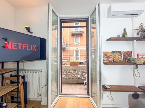 Modern Two-Room Apartment with Balcony 2km from the Center