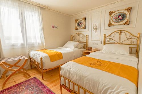 Dahabeya Cruise Esna Luxor to Aswan 4 Nights