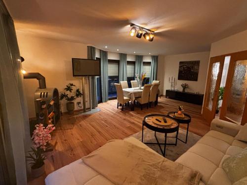 Gallery image of Macabu Luxus Villa Plauen in Plauen