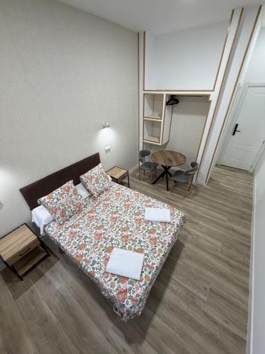 Hospedaje -Canal de Suez 11 B-Local