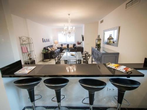 Holidays2Malaga Cuarteles Premium AACC Central