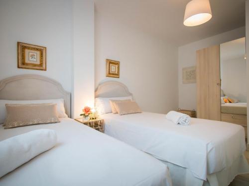 Holidays2Malaga Cuarteles Premium AACC Central