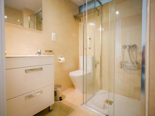 Holidays2Malaga Cuarteles Premium AACC Central