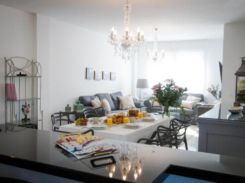 Holidays2Malaga Cuarteles Premium AACC Central