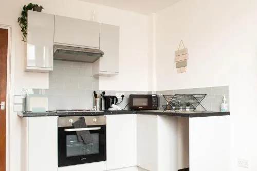 Cardiff Stay- Sleeps 4- FREE PARKING- 8 min to City photo 10