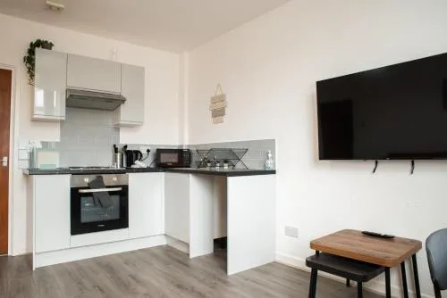 Cardiff Stay- Sleeps 4- FREE PARKING- 8 min to City photo 12