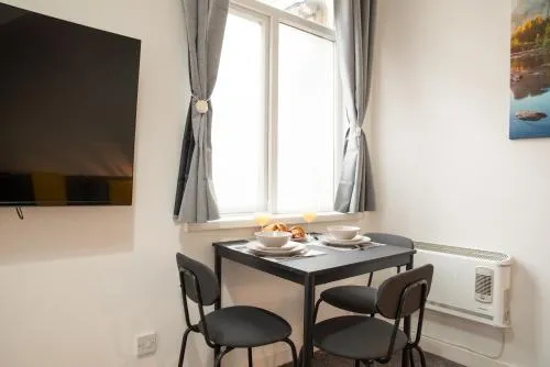 Cardiff Stay- Sleeps 4- FREE PARKING- 8 min to City photo 50