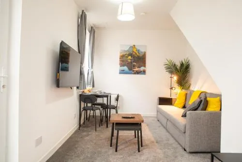 Cardiff Stay- Sleeps 4- FREE PARKING- 8 min to City photo 40
