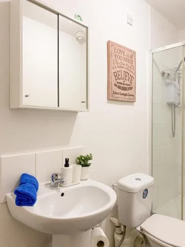 Cardiff Stay- Sleeps 4- FREE PARKING- 8 min to City photo 104