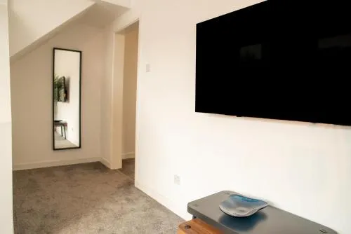 Cardiff Stay- Sleeps 4- FREE PARKING- 8 min to City photo 87