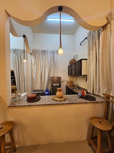 מטבח או מטבחון ב-Boho chic hideaway studio jimi