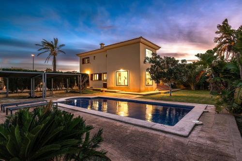 Mediterranean Sea View 5 Bedroom Villa