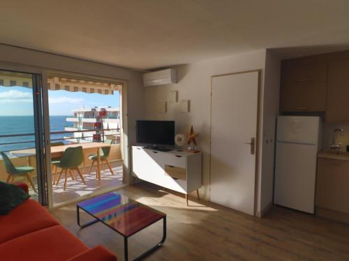 Moderne T2 Climatisé avec Piscine à Sète - FR-1-472A-325